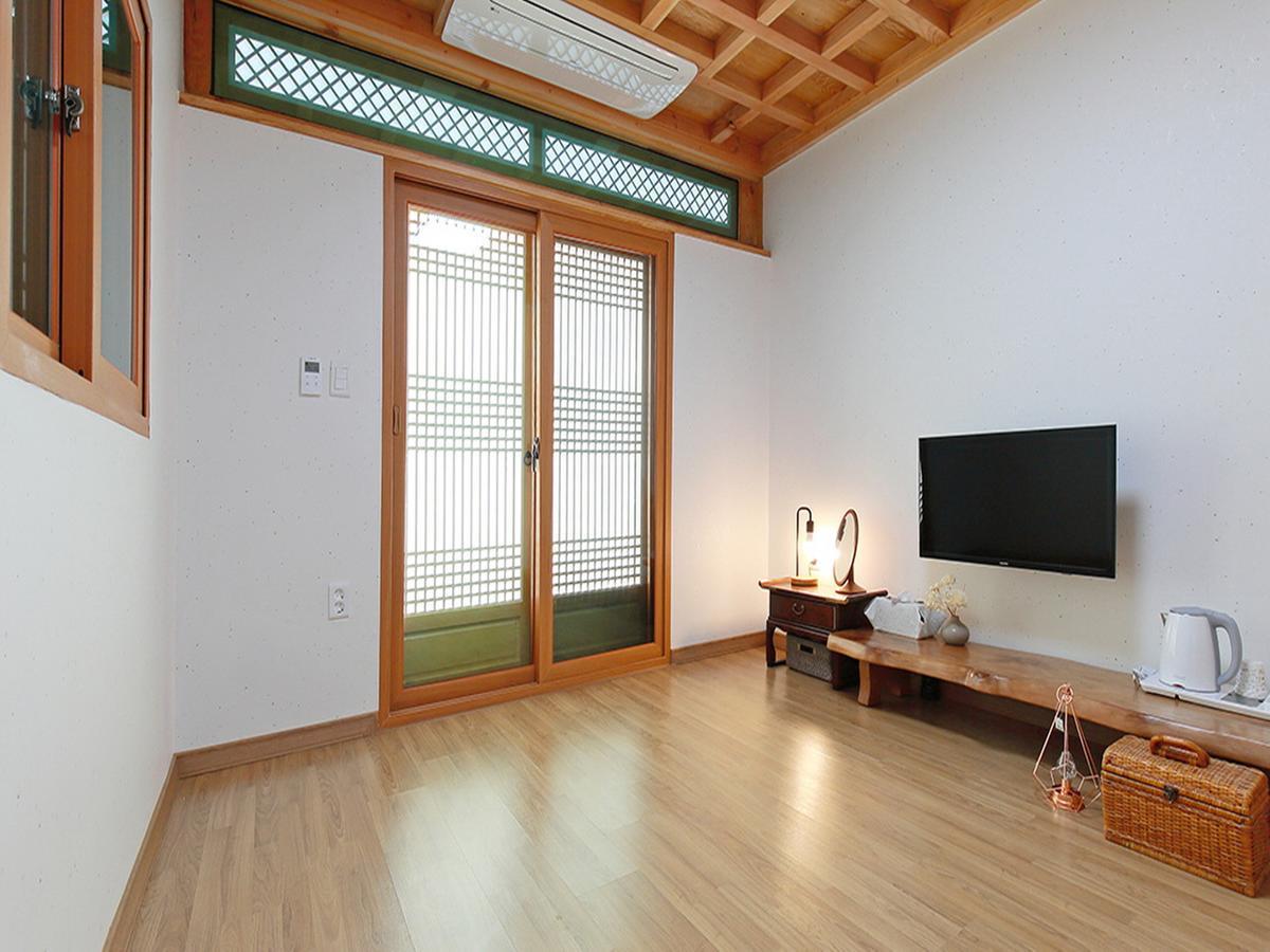 Cheonggong Hanok Stay Кьонджу Екстер'єр фото