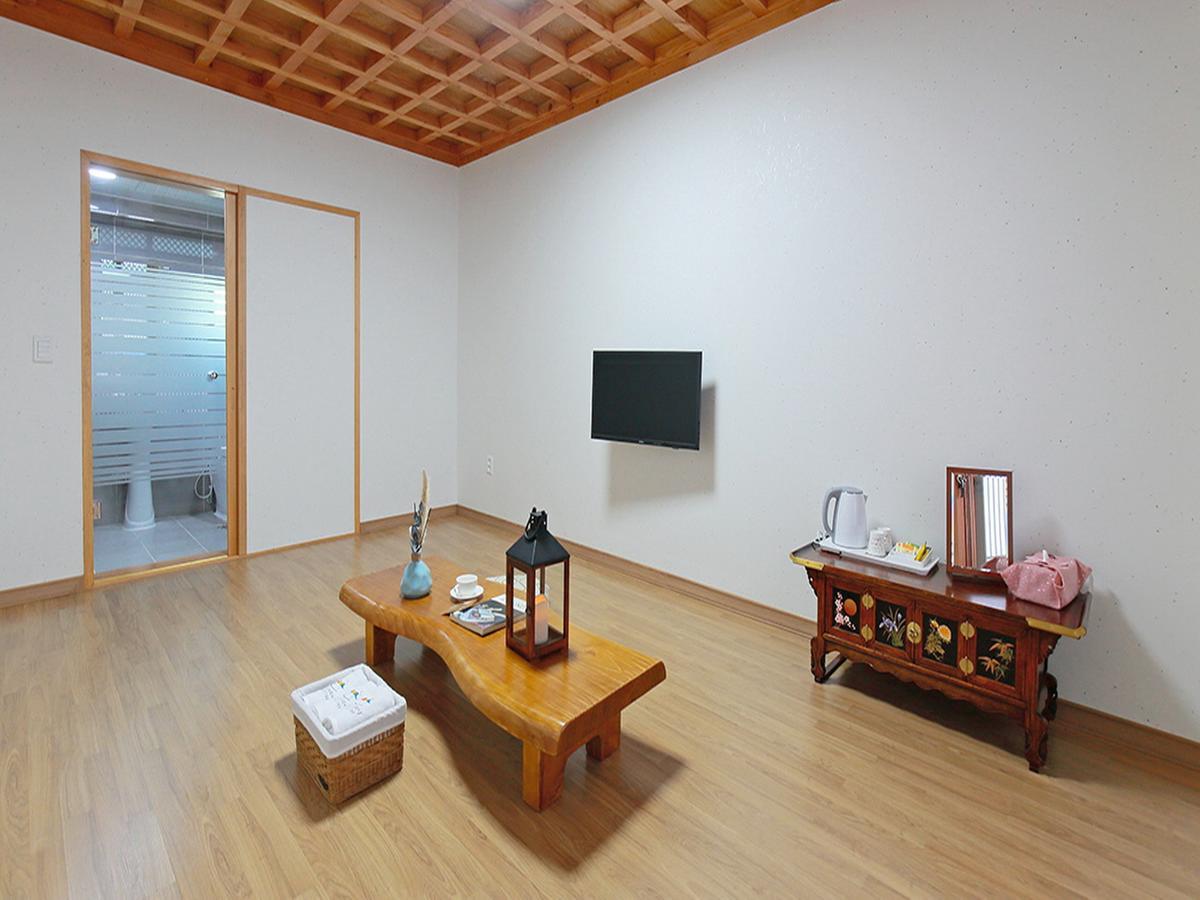 Cheonggong Hanok Stay Кьонджу Екстер'єр фото