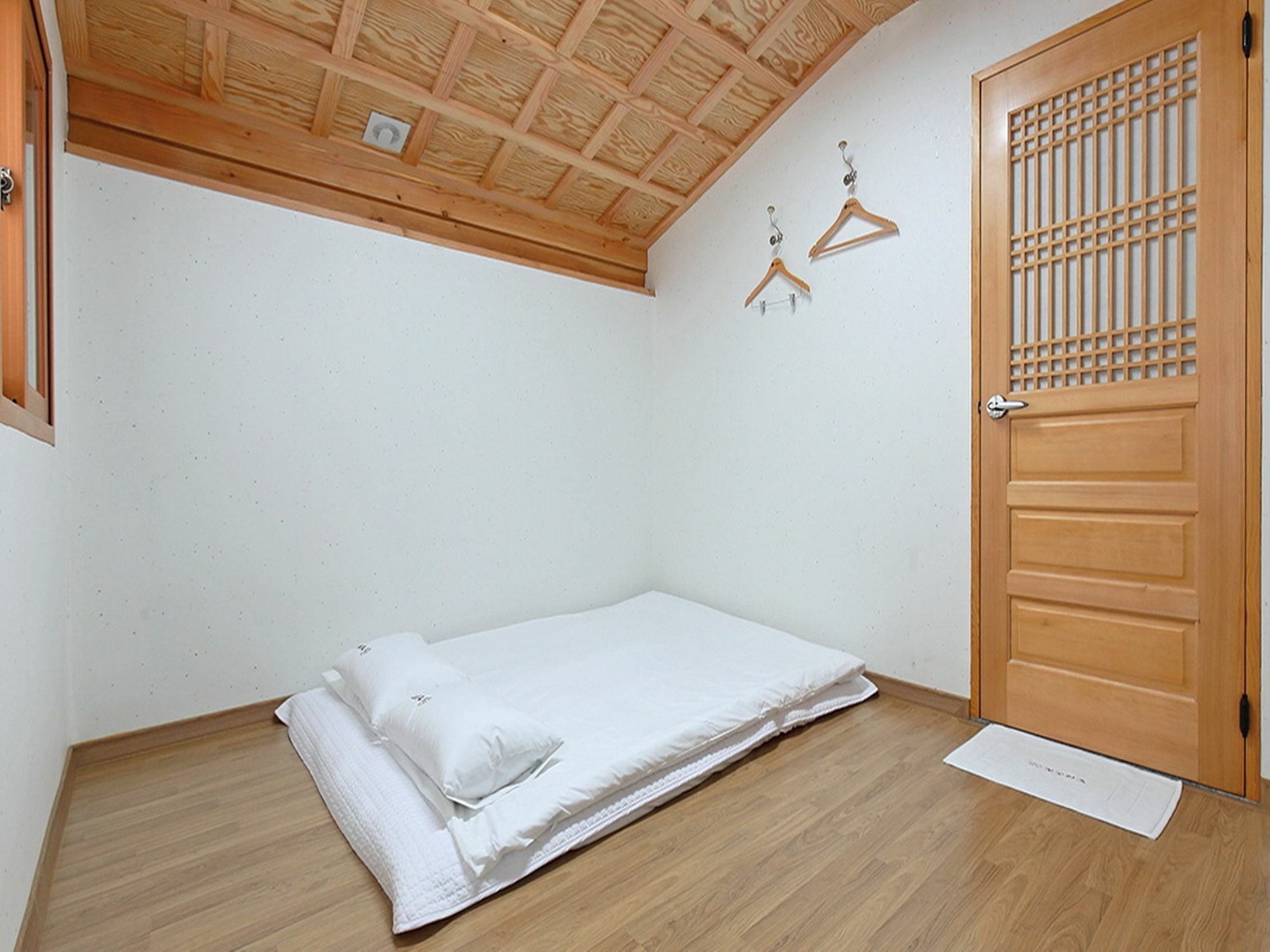 Cheonggong Hanok Stay Кьонджу Екстер'єр фото